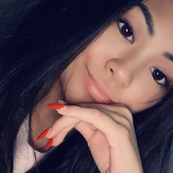 Meet your Posher, Lauren - Picture 1 of 1